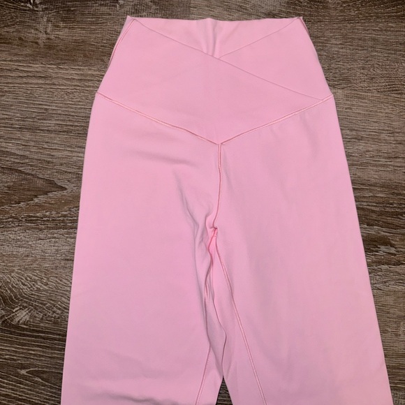 OFFLINE By Aerie Real Me High Waisted Crossover Legging color club pink - Picture 5 of 7